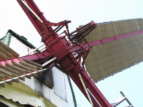 Fl�gelkreuz mit Wellkopf